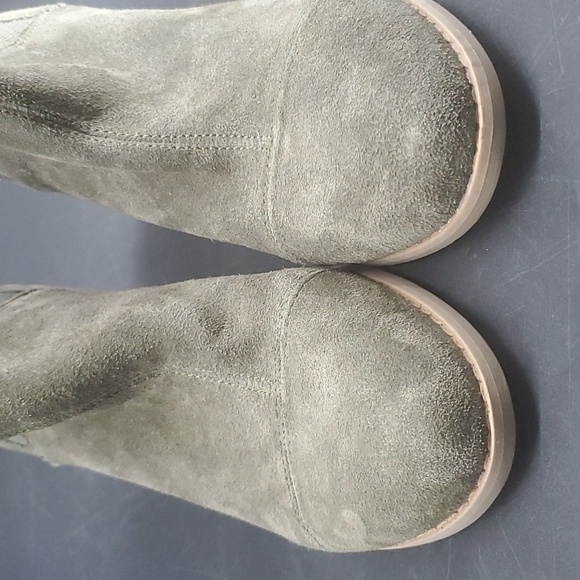 Green Western Ankle Boots Everly Suede Slip-on Shoes Ortholite 9.5 - Picture 16 of 16